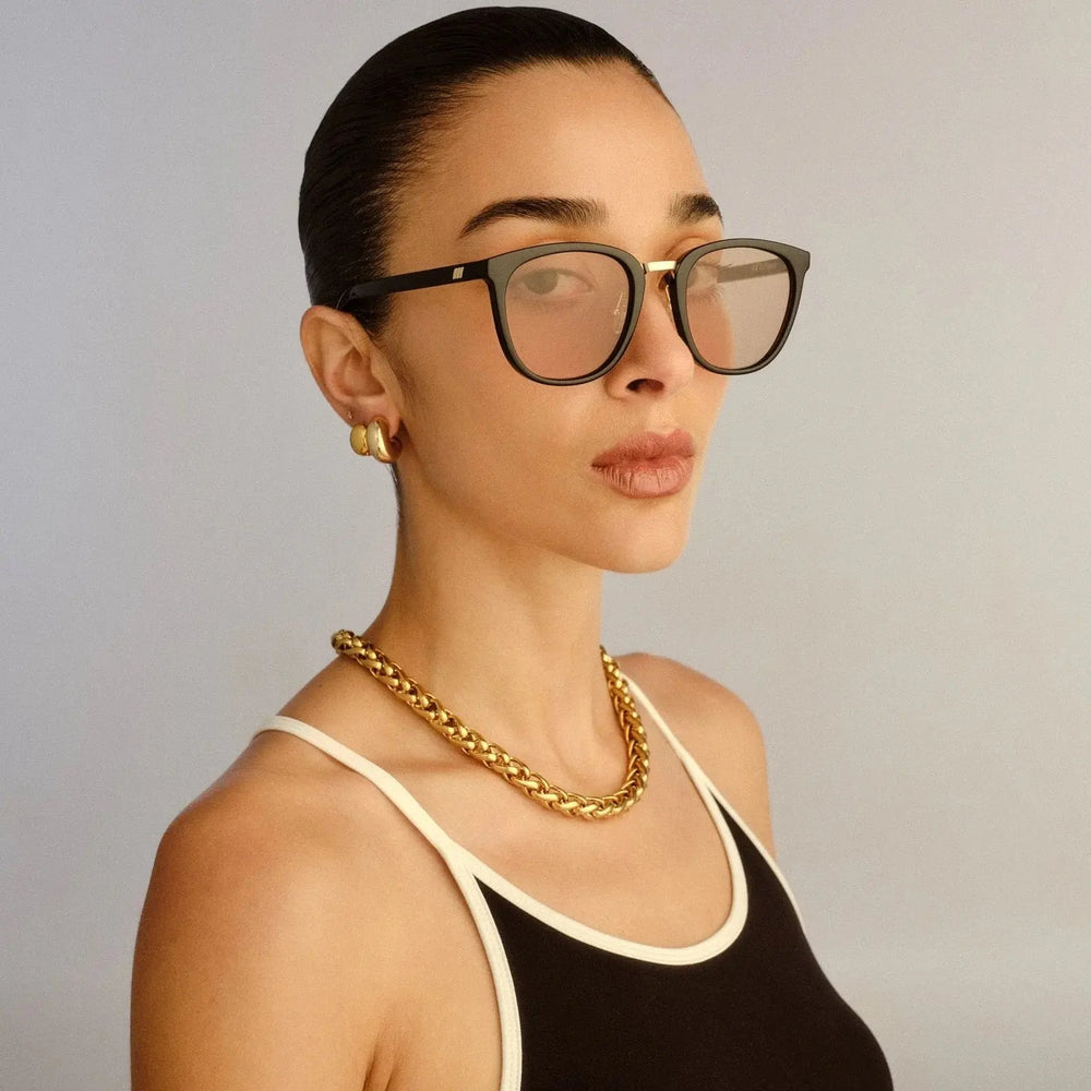 ECLIPSE + BLACK SUNGLASSES BeachLife Concept