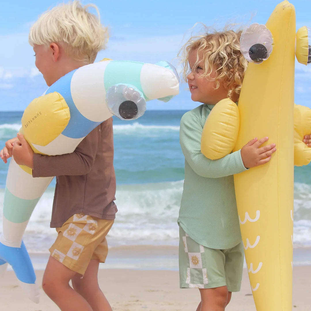 KIDS INFLATABLE NOODLE FINN THE FISH MULTI - BeachLife Concept