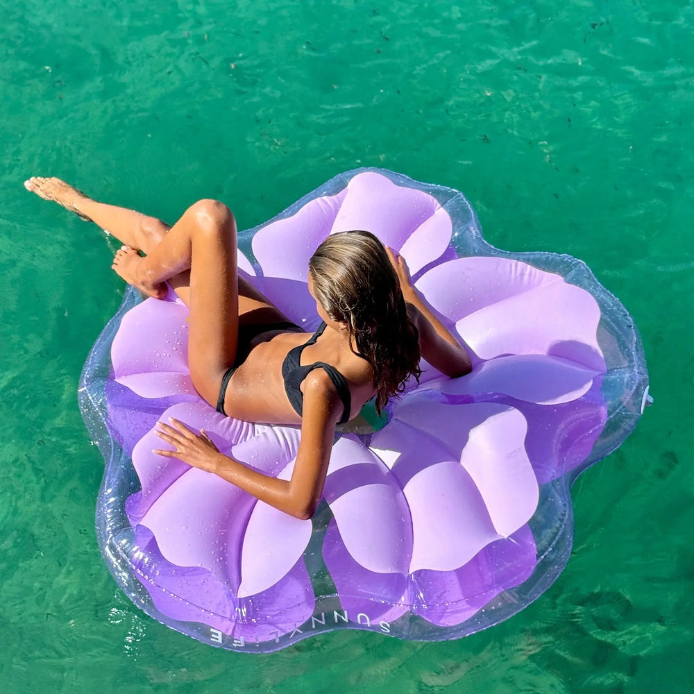 LUXE LIE-ON FLOAT HIBISCUS PASTEL LILAC BeachLife Concept