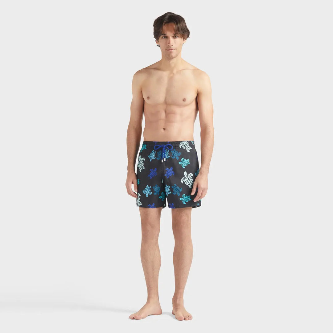 MAILLOT DE BAIN HOMME ULTRA-LEGER ET PLIABLE TORTUES MULTICOLORES - BeachLife Concept