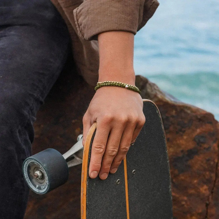 MEN'S COATED HEMATITE STRETCH BRACELET OLIVE - BeachLife Concept