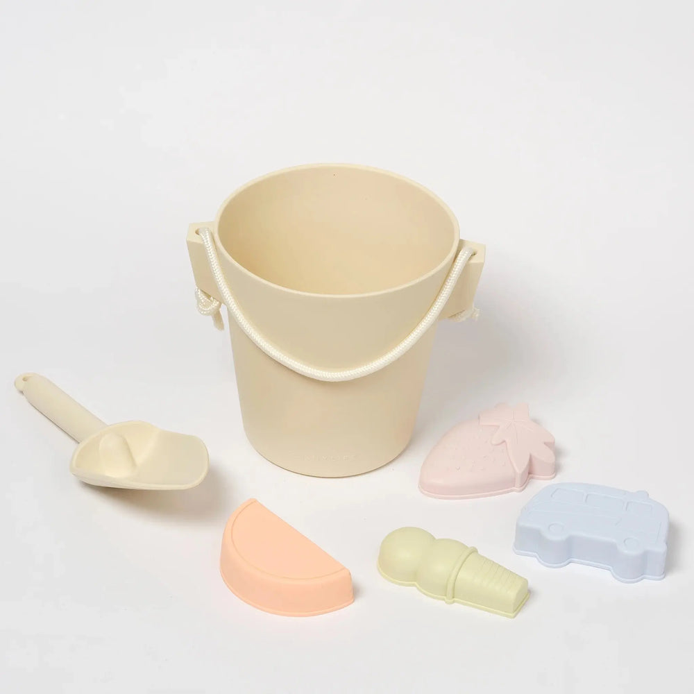 SILICONE BUCKET & SPADE SET APPLE SORBET MULTI - BeachLife Concept