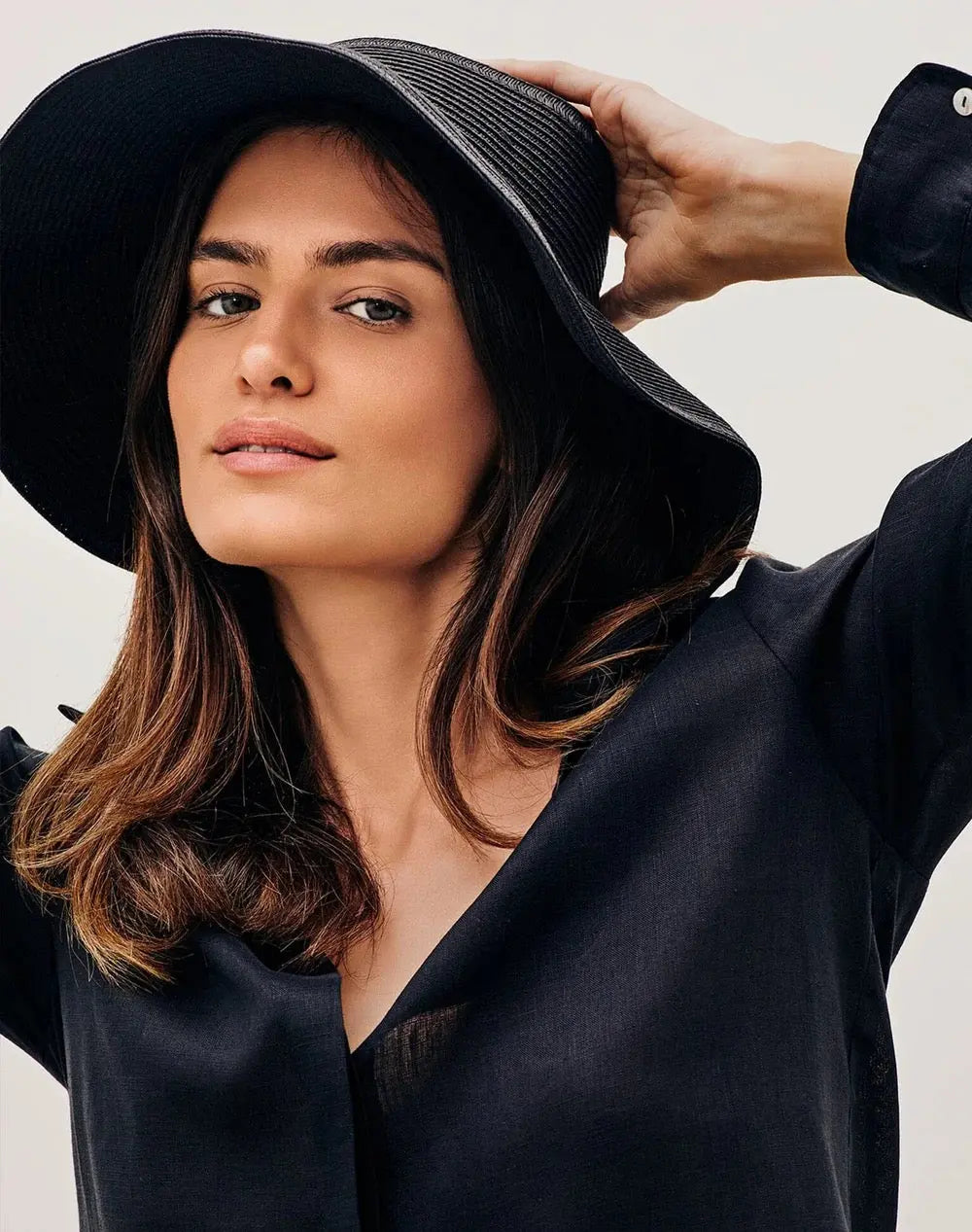 VIX WOMENS VISOR BLACK - BeachLife Concept