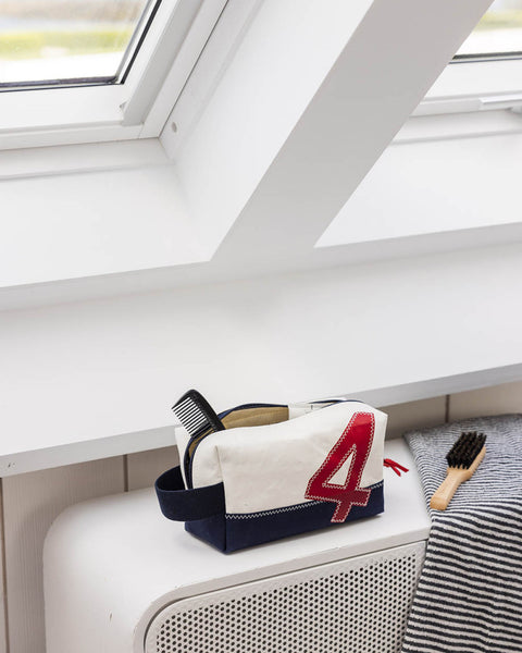 TROUSSE DE TOILETTE WINDY NAVY