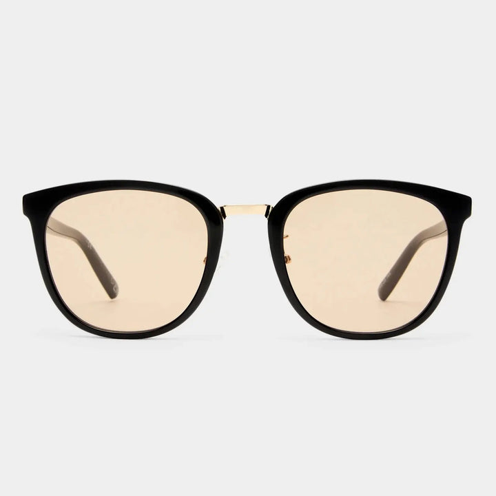 ECLIPSE + BLACK SUNGLASSES BeachLife Concept