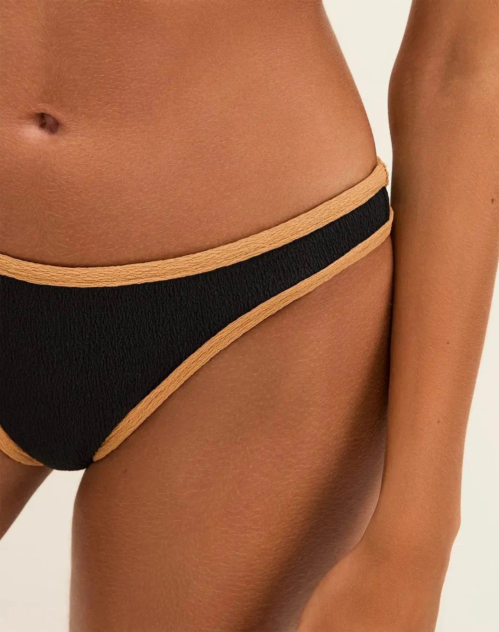 FIRENZE LILY ALANNA TOP - BASIC FULL BTM BeachLife Concept