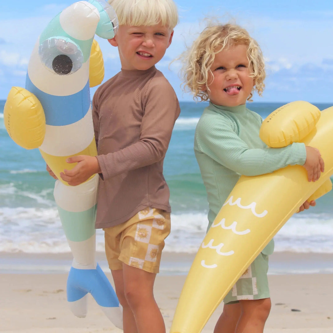 KIDS INFLATABLE NOODLE FINN THE FISH MULTI - BeachLife Concept