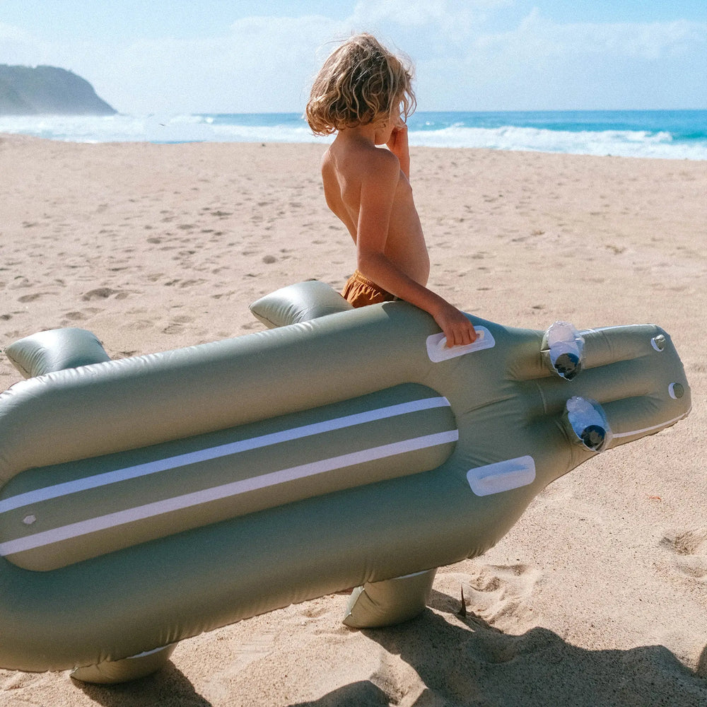 KIDS LIE-ON FLOAT COOKIE THE CROC KHAKI BeachLife Concept