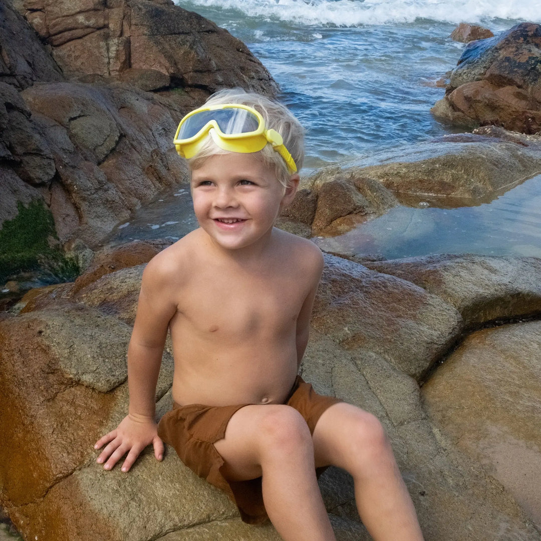 KIDS SWIM MASK SALTY THE SHARK NEON YELLOW - BeachLife Concept