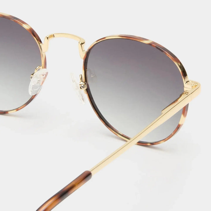 LOST LEGACY GOLD / TORT SUNGLASSES BeachLife Concept