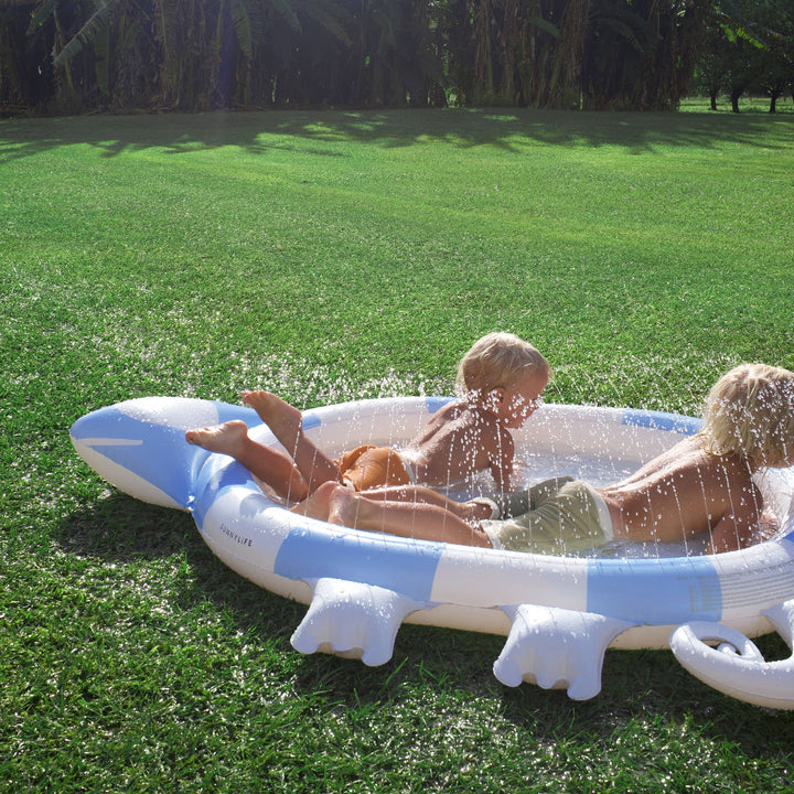 KIDS SPRINKLER MAT INTO THE WILD BLUE