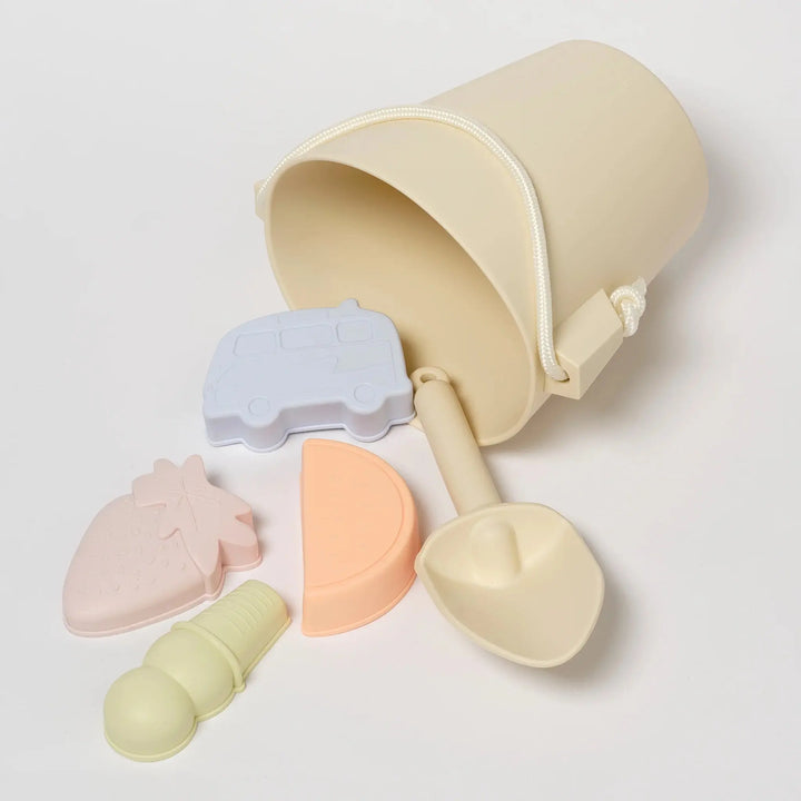 SILICONE BUCKET & SPADE SET APPLE SORBET MULTI - BeachLife Concept