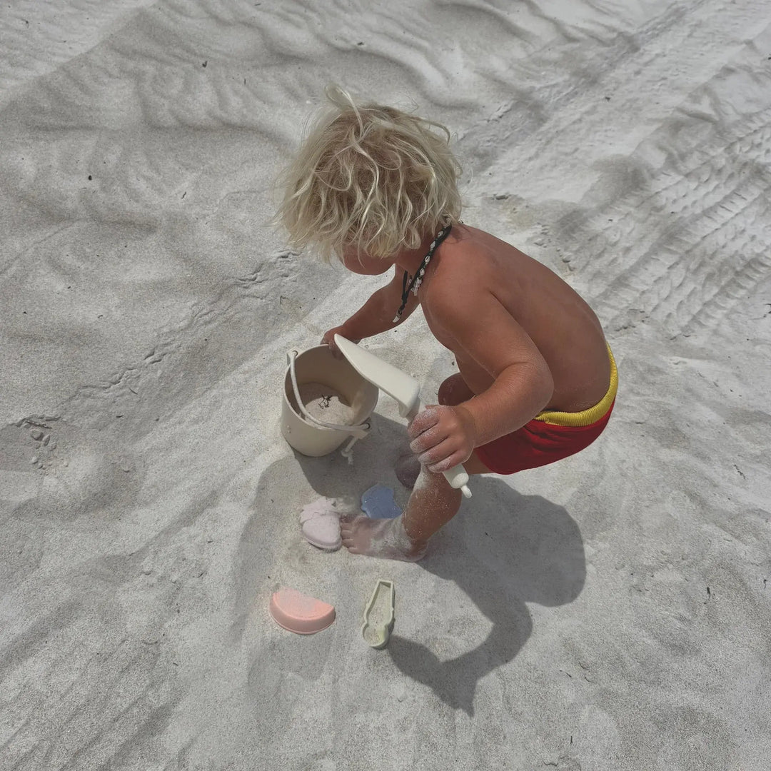 SILICONE BUCKET & SPADE SET APPLE SORBET MULTI - BeachLife Concept