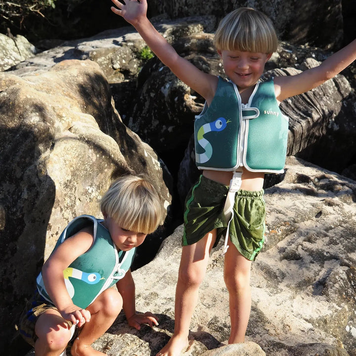 SWIM VEST 2-3 INTO THE JUNGLE GREEN SUNNYLIFE