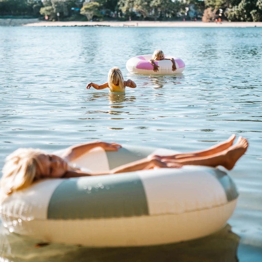 TUBE POOL RING THE VACAY SOFT OLIVE STRIPE - BeachLife Concept