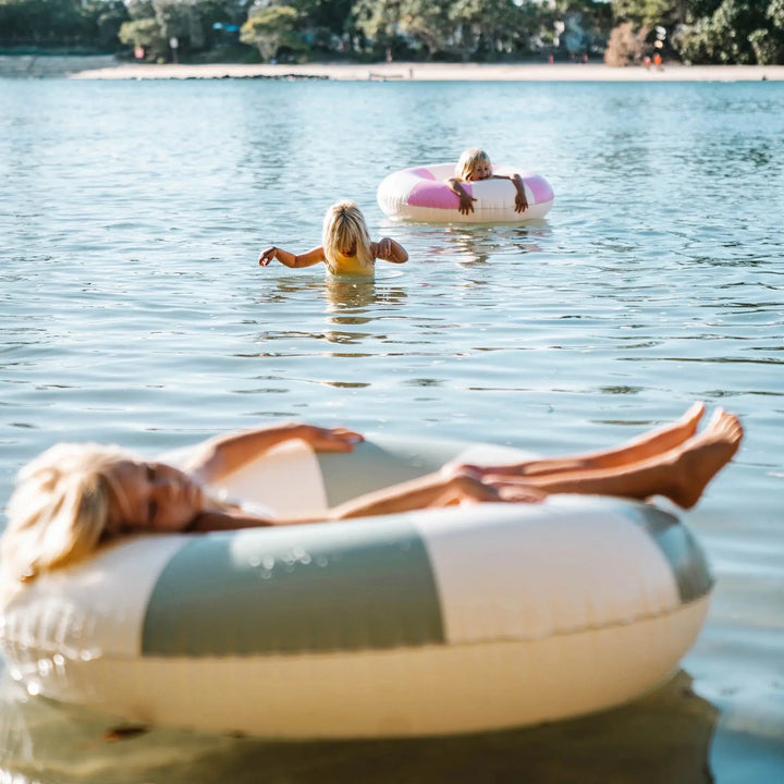 TUBE POOL RING THE VACAY SOFT OLIVE STRIPE - BeachLife Concept